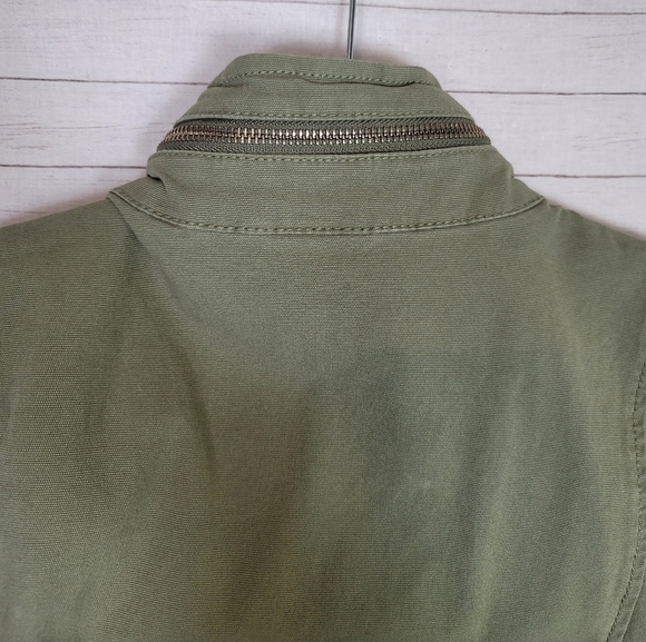 CAbi Explorer Army Utility Style Vest in Khaki Green, sz Small - Picture 12 of 15